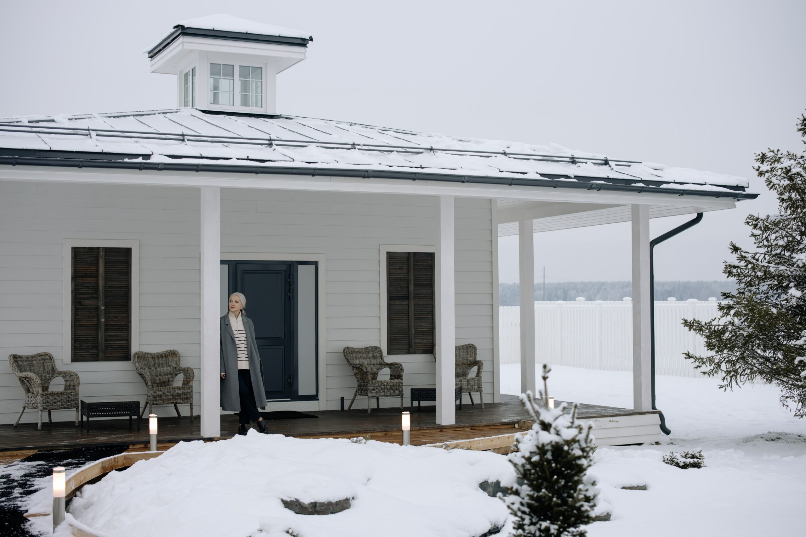 Woman Warms Neighbors in Winter Blackout with Innovative Concrete Thermal Battery
