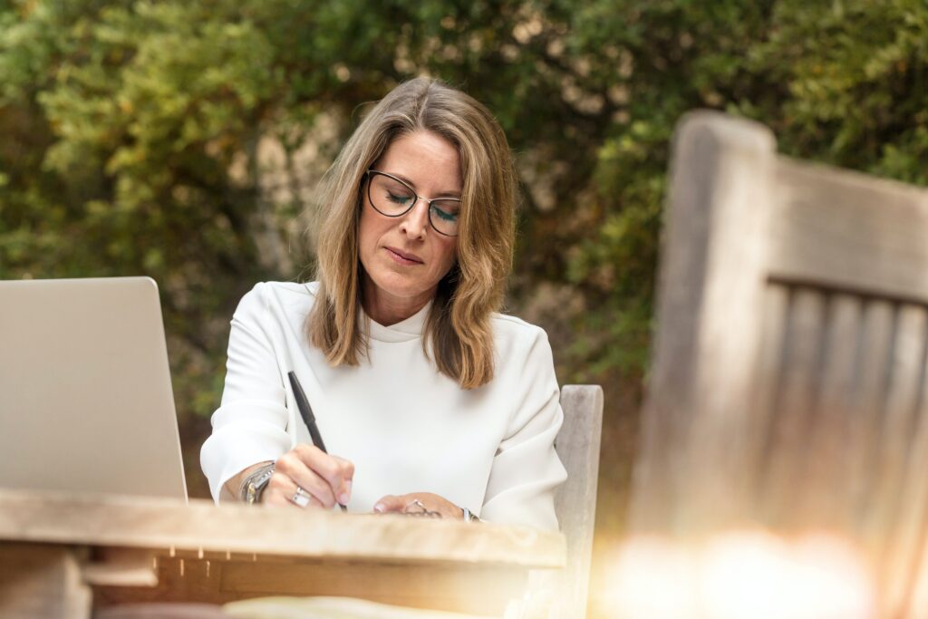 Common Mistakes to Avoid in Press Release Writing 3 pexels linkedin sales navigator 1251832