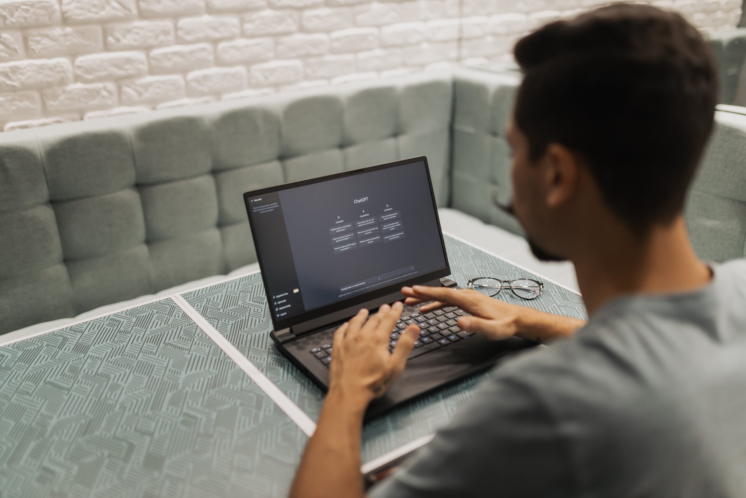 The Future of Press Releases – The AI Takeover 2 pexels matheus bertelli 16094044 scaled