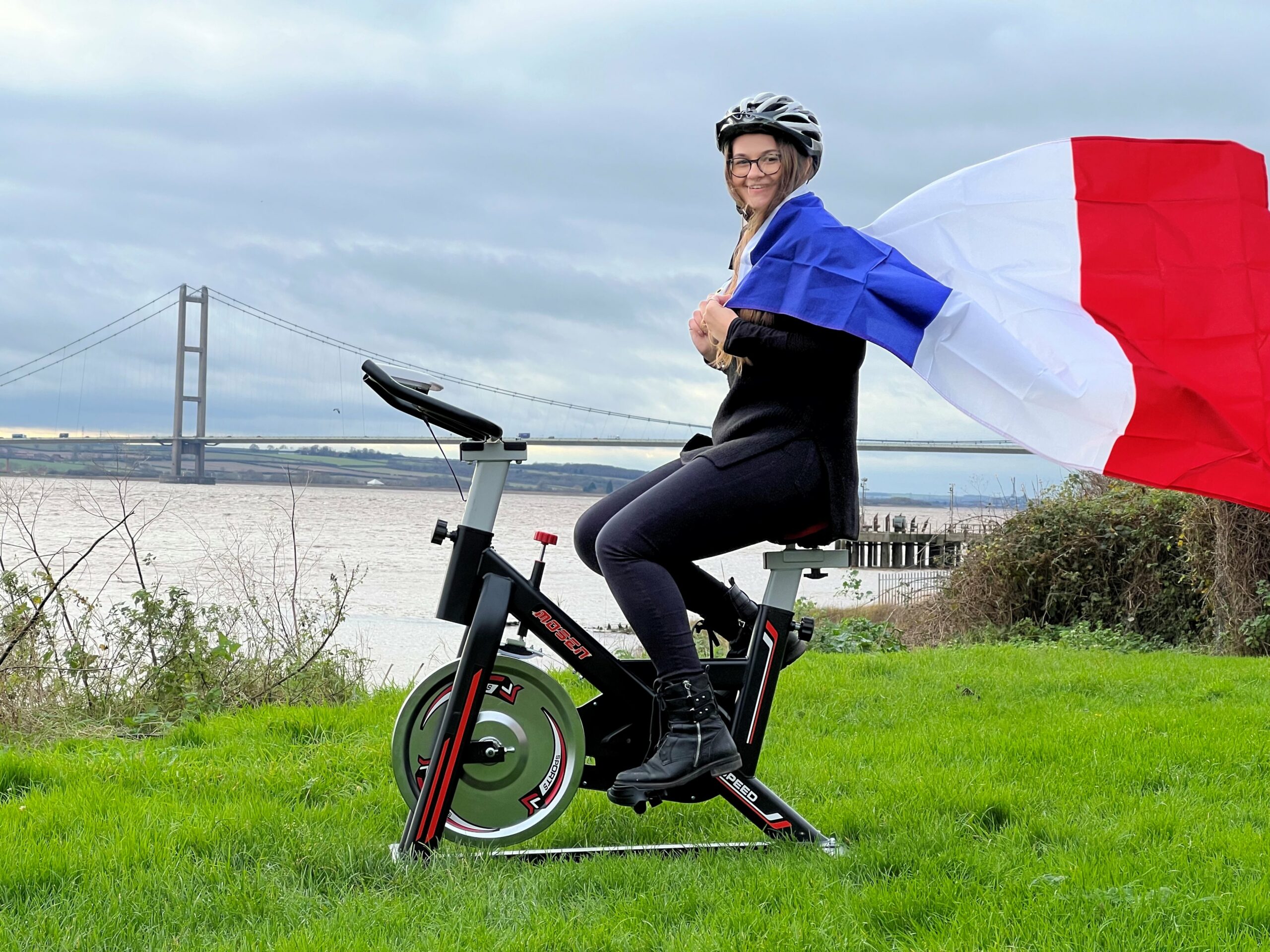 Hessle agency Eyeweb bikes 695 miles to raise £1835 for HEY Children’s University