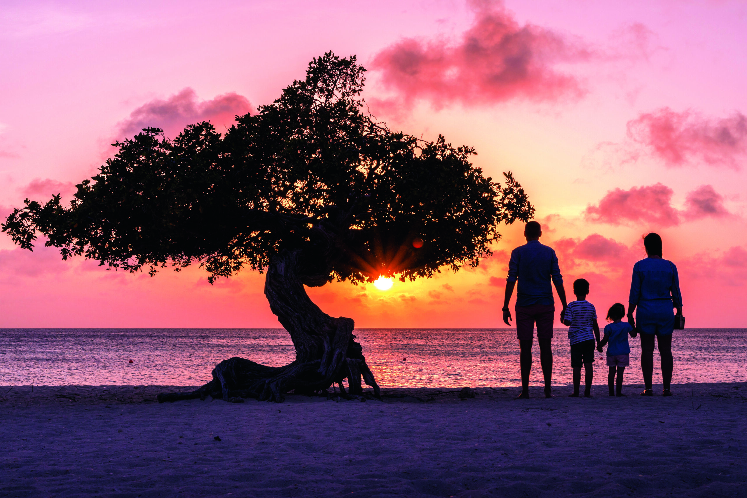 Brits gear up for ‘Sunshine Saturday’ as psychotherapist reveals why our brain ‘needs’ a holiday – and how many to take per year